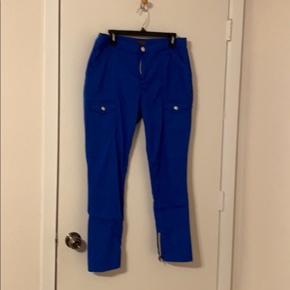 Jaannu scrub pants.  Size Med.